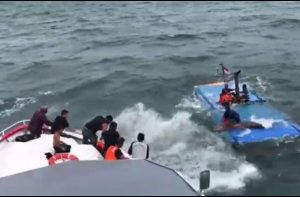 Kapal Penumpang Tenggelam di Perairan Selat Tanjung Kelit Kec Senayang Lingga