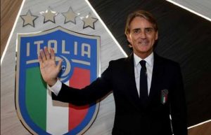 Tanpa Gejala, Pelatih Timnas Italia Roberto Mancini Positif COVID-19