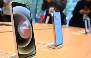 iPhone 12 Laris Manis, Pendapatan Apple Tembus Rp1.427 Triliun