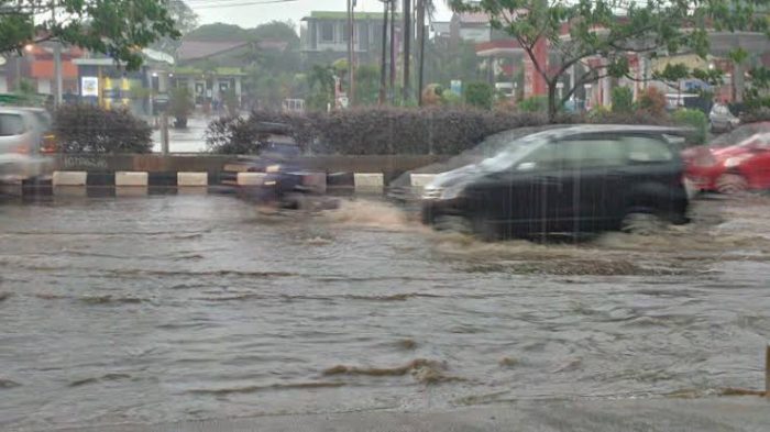 BMKG Ingatkan Potensi Banjir di Pulau Jawa Akibat Cuaca Ekstrem