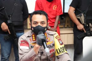 Kapolresta Barelang Apresiasi Kinerja Kasat Resnarkoba, Tangkap Pelaku Pengedar Narkotika di Kampung Aceh