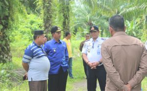 Wabup Risnawanto, Bersama Rombongan Survey lokasi Rencana Pembangunan Unit Pelaksana Penimbangan Kendaran Bermotor (UPPKB)