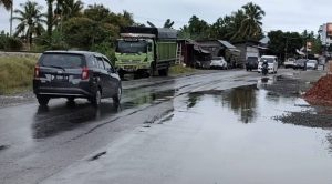 Projo Kritisi Kondisi Saluran Jalan Raya, Jangan Pembangunan di Sumbar Sia-Sia