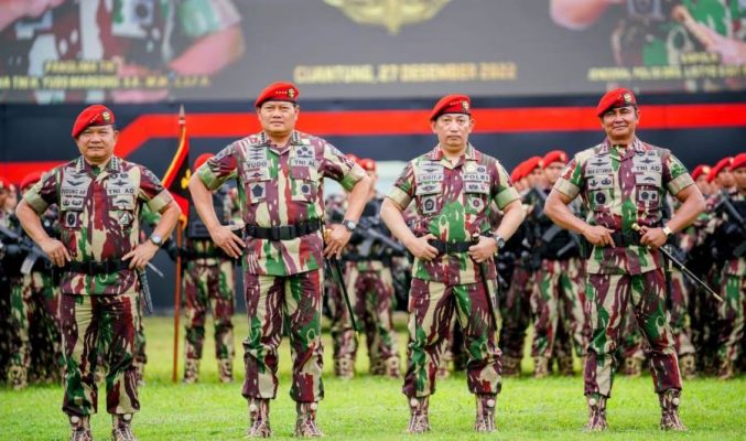 Disematkan Baret Merah Kopassus