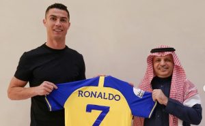 Cristiano Ronaldo Resmi Gabung Main di Al Nassr FC Arab Saudi