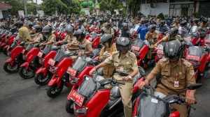 Bupati Wonogiri, Joko Sutopo Bagikan 294 Motor NMax Gratis ke Kades dan Lurah