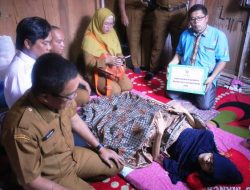 Pemko Payakumbuh dan Baznas Payakumbuh Salurkan Bantuan kepada Mariani Penderita Disabilitas Fisik