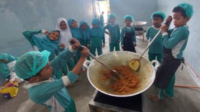 Disnakerin Kota Payakumbuh Gelar Kegiatan Marandang Day, Diikuti 90 siswa SD Negeri 04 Payakumbuh